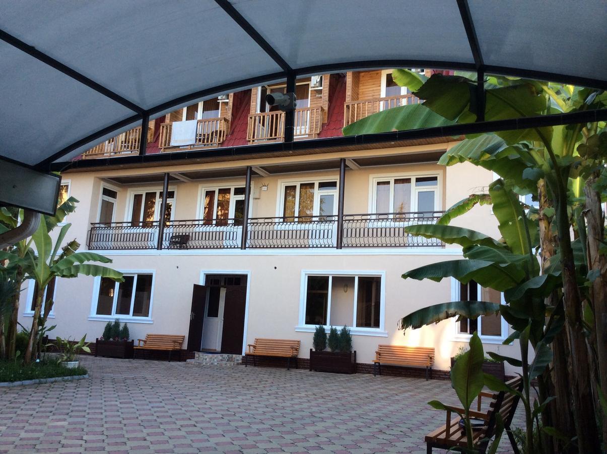 Guest House Milana Suchumi Zewnętrze zdjęcie